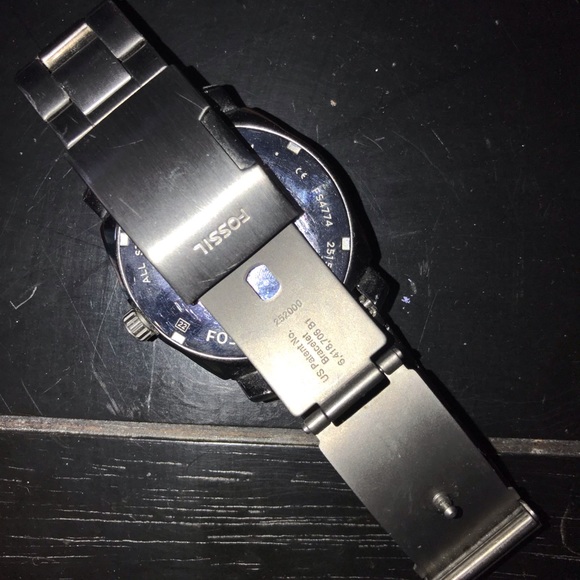Fossil Watch - Picture 2 of 2